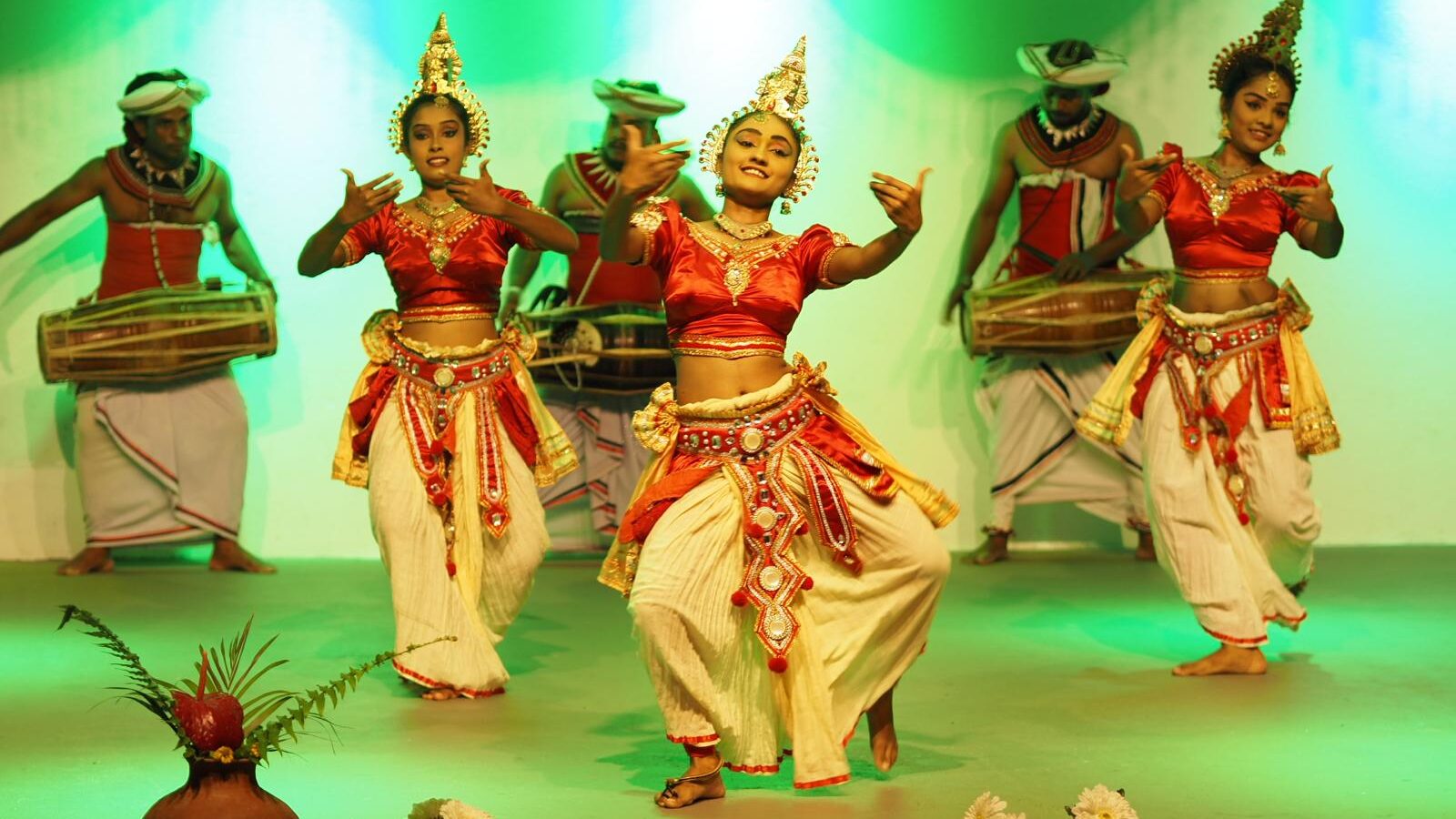 スリランカの伝統舞踊を観る！踊る？[ハバラナカルチャーセンター